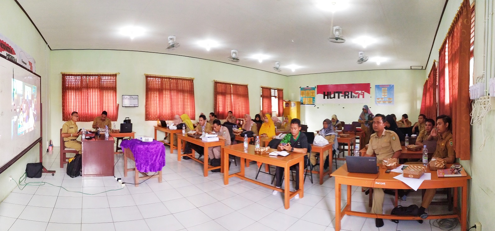 Read more about the article Rapat Koordinasi Review Dokumen SPMI dipandu oleh Pengawas Pembina